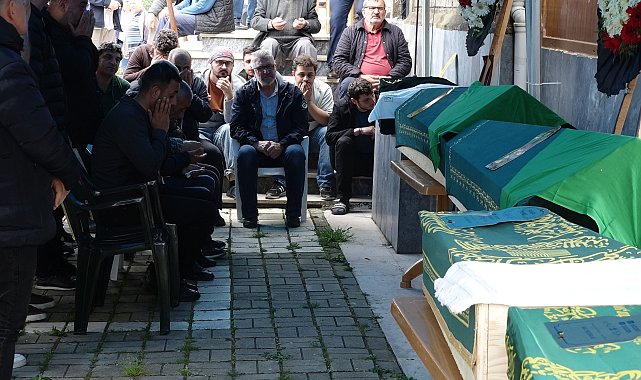 Bayram tatili yolunda kazada ölen çift ile 3 çocuğundan geriye mutluluk fotoğrafları kaldı