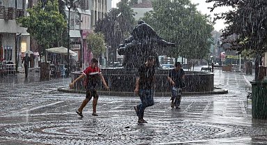 Bayramda Marmara Bölgesi'nde yağışlı hava etkili olacak