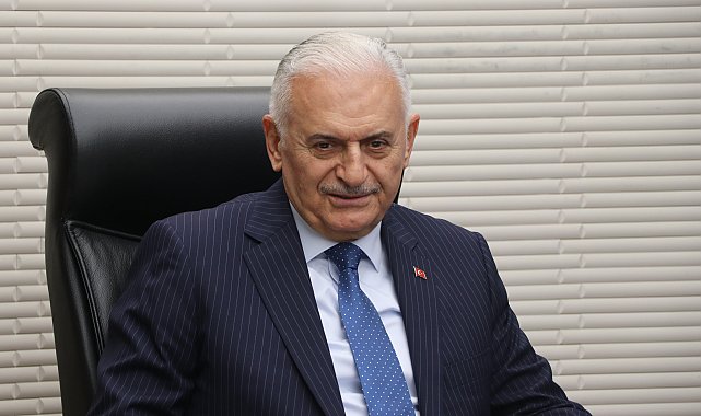 Binali Yıldırım: Dilde, işte, fikirde birlik diyoruz