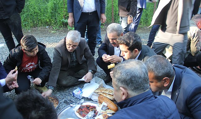 Bingöl'de 500 yıllık 'divan' geleneğini, Kurban Bayramı'nda da yaşattılar