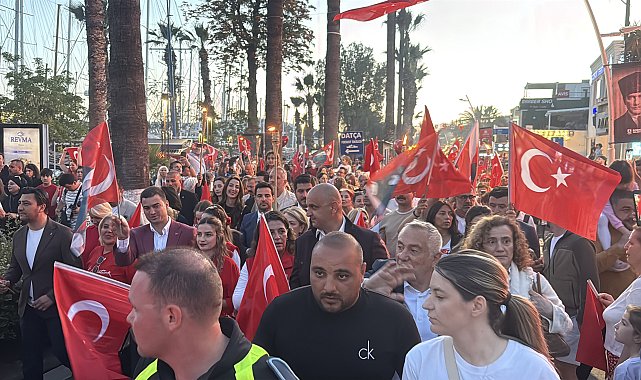 Bodrum'da '19 Mayıs' coşkusunda Sertab Erener sahne aldı