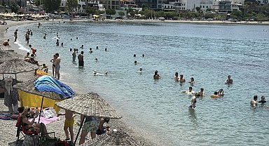 Bodrum'da bayramın ikinci gününde sahillerde yoğunluk sürüyor