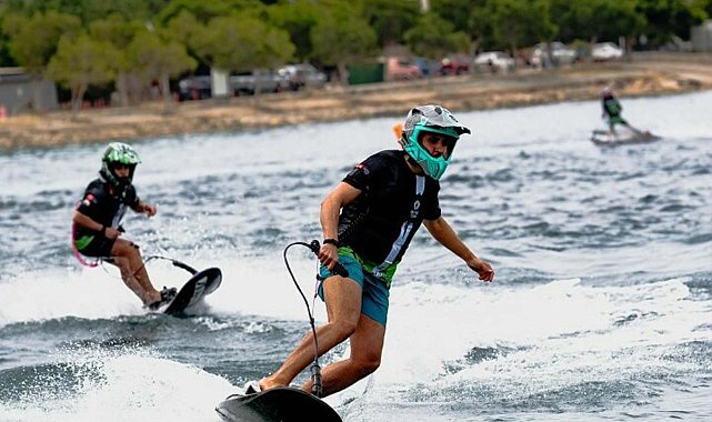 Bodrum'da su jeti, flyboard ve motosurf yarışları nefes kesti