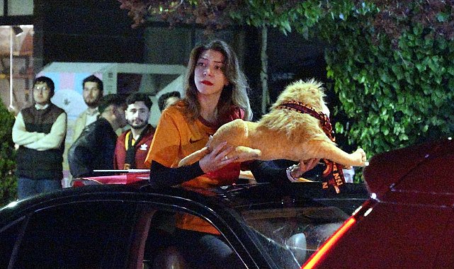 Burdur'da Galatasaraylılar şampiyonluğu meydanda kutladı