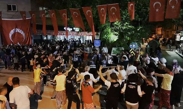 Bursa'da 157 yıllık deve eğlencesi yaşatıldı