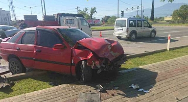 Bursa’da 4 aracın karıştığı feci kaza!
