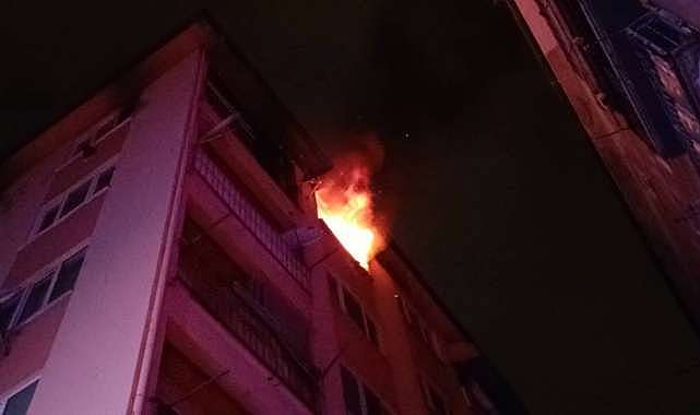 Bursa’da apartmanda yangın paniği