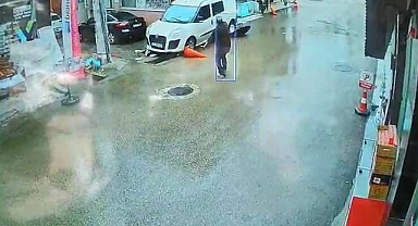 Bursa’da dehşet anları! Yayaların arasına daldı