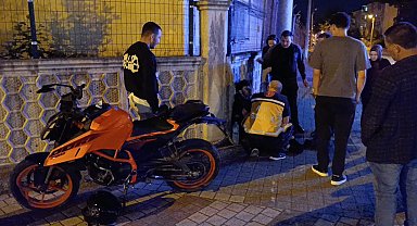 Bursa'da kaldırıma ve site duvarına çarpan motosikletin sürücüsü yaralandı