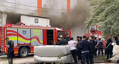 Bursa'da koltuk fabrikasında yangın