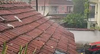 Bursa'da sağanak günlük yaşamı olumsuz etkiledi