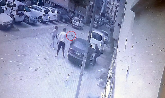 Bursa'da silahlı alacak kavgası kamerada: 1 yaralı