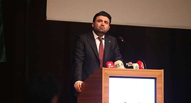 Bursaspor Başkanı Çelik’ten sert çıkış: Şeffafça açıklayın öyle karşımıza çıkın!