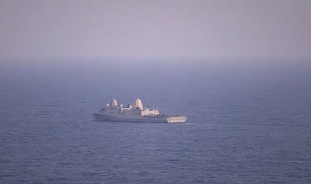 CENTCOM: ABD bayraklı 2 ticari gemi Hürmüz Boğazı'ndan başarıyla geçti