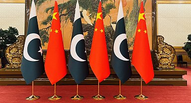 Çin Devlet Başkanı Şi, Pakistan Başbakanı Şahbaz'ı kabul etti