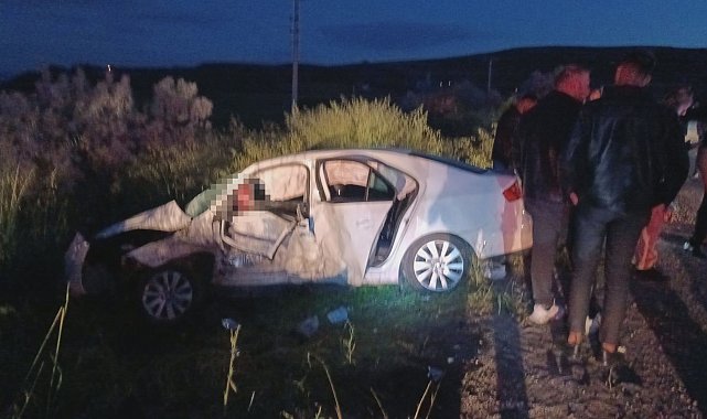 Çorum'da iki otomobil çarpıştı: 1 ölü, 6 yaralı