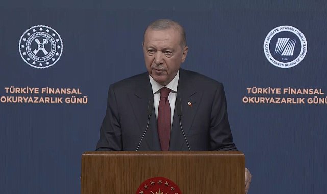 Cumhurbaşkanı Erdoğan: İstanbul'u küresel bir finans merkezi yapmak için yoğun bir mesai harcıyoruz Görüntü eklendi