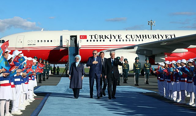 Cumhurbaşkanı Erdoğan, Kazakistan'da resmi törenle karşılandı