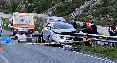 Düğün dönüşü kaza; 1 ölü, 3 yaralı