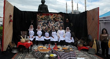 Edirne'de Türk Mutfağı Haftası, kurulan bayram sofrası ile başladı