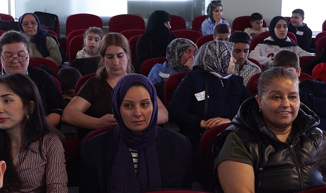Esenyurt'ta vatandaşlar için 'bir günlüğüne üniversiteli olmak' etkinliği