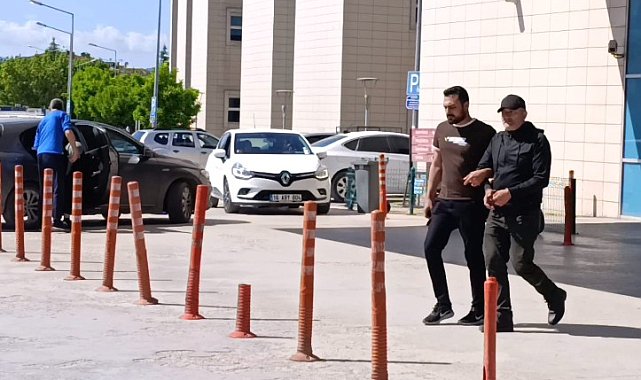 Eski eşinin evine benzin dolu şişe atıp yangın çıkaran şüpheli yakalandı