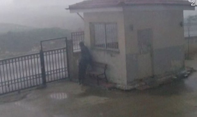 Gaziantep'te fırtınaya yakalanan çobanın zor anları kamerada