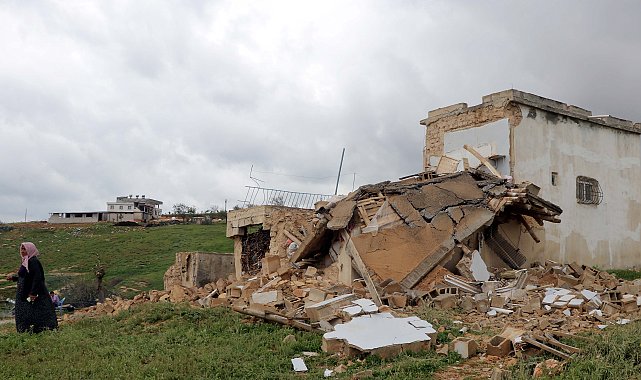 Gaziantep'teki fırtınada evi çöken 85 yaşındaki kadın: Silah sıktılar sandım, baktım evim yıkıldı
