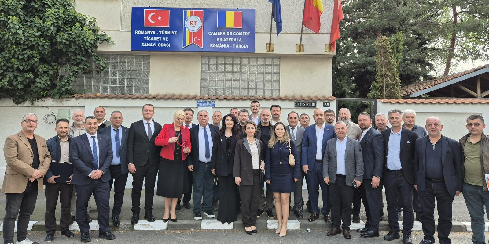 Gemlik Heyeti Romanya Türkiye Ticaret ve Sanayi Odası'ndan Eli Dolu Dönüyor