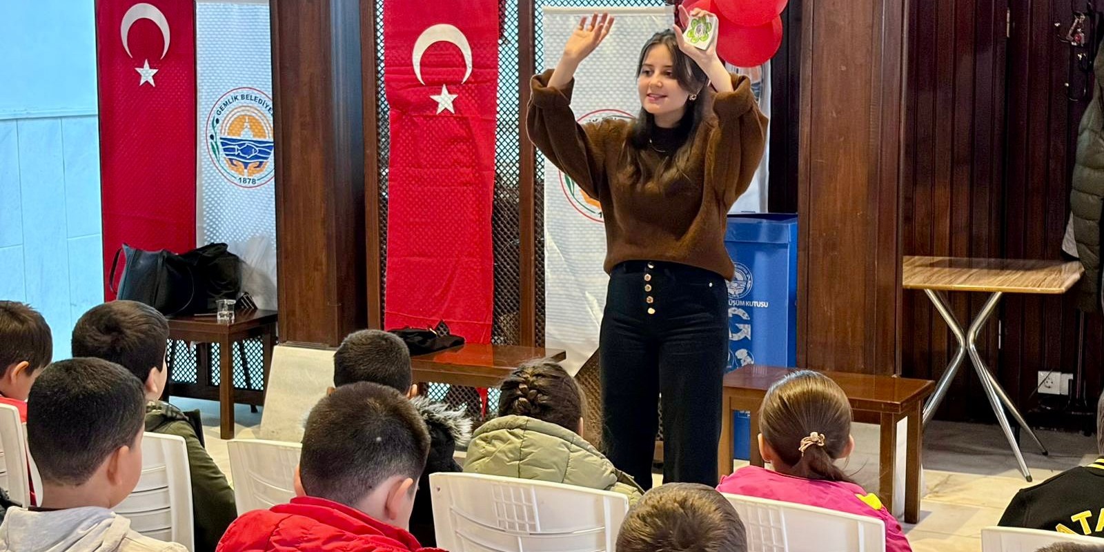 Gemlik'te Çocuklar Haklarını Öğreniyor