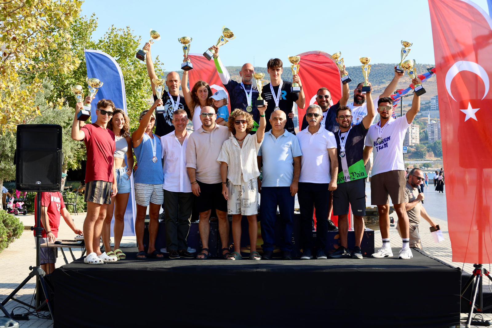 Gemlik'te Zafer Bayramı Coşkusu Su Sporlarıyla Taçlandı