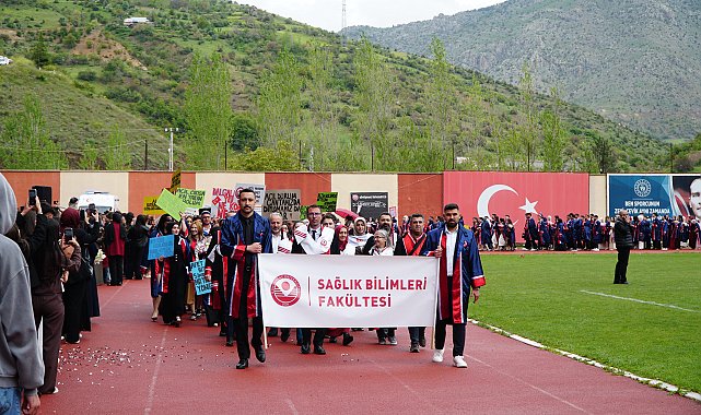 Gümüşhane Üniversitesi'nde mezuniyet heyecanı