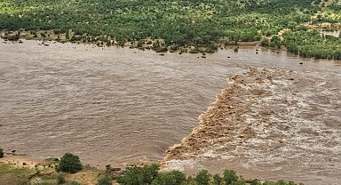 Güney Afrika'da sel nedeniyle hayatını kaybedenlerin sayısı 18'e yükseldi