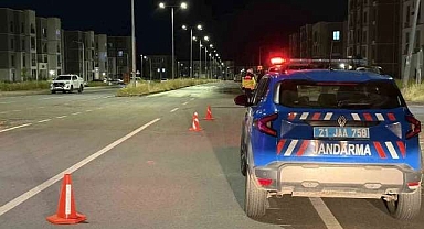 Halk otobüsü ile otomobil çarpıştı: 2 ölü, 5 yaralı