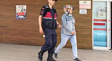 Hamamda müşterinin kredi kartını çalıp alışveriş yapan 2 şüpheliden 1'i tutuklandı