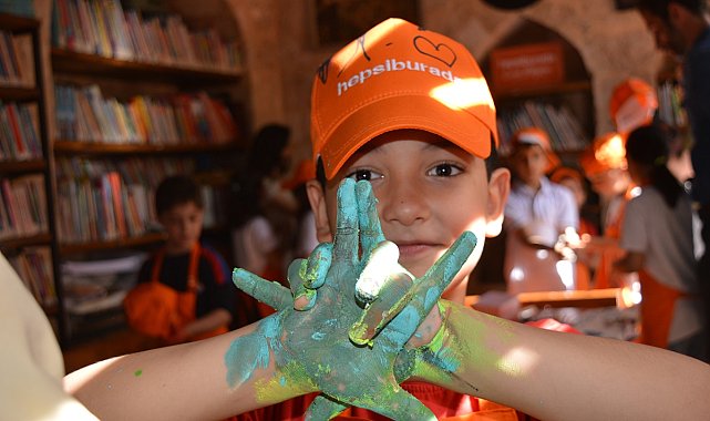 Hepsiburada, 7'inci Mardin Bienali'nde çocukları ve gençleri sanatla buluşturuyor