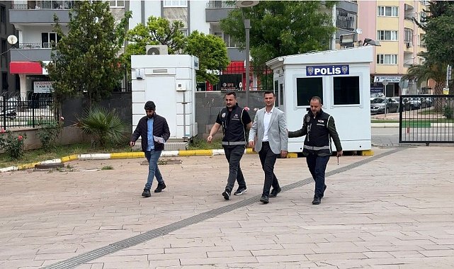 İstanbul merkezli 'rüşvet' soruşturmasında CHP'li il başkanı adliyede