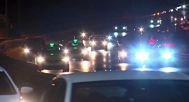 İstanbul'da bayram dönüşü köprülerde trafik yoğunluğu