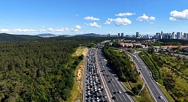İstanbul'da bayramın üçüncü gününde dönüş trafiği havadan görüntülendi