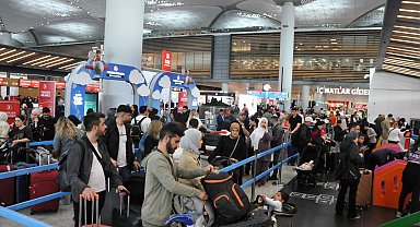 İstanbul'daki havalimanlarında Kurban Bayramı yoğunluğu