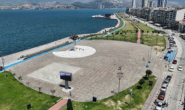 İzmir'de Kordon boş kaldı
