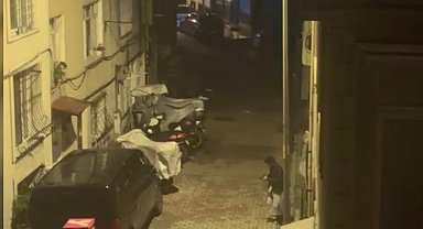 Kağıthane'de iş insanının kayınvalidesinin evini kurşunlayanlar yakalandı; 100 milyon lira değerindeki araçları kundaklanmıştı