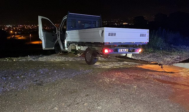Kamyoneti şarampole uçan sürücü, alkol testini reddetti; 150 bin TL ceza kesildi