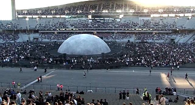 Kanye West konserine ünlü yağmuru