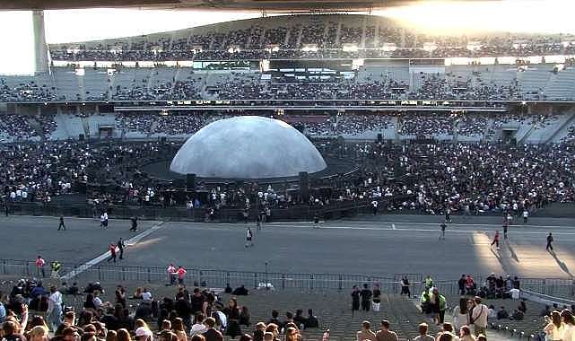 Kanye West konserine ünlü yağmuru