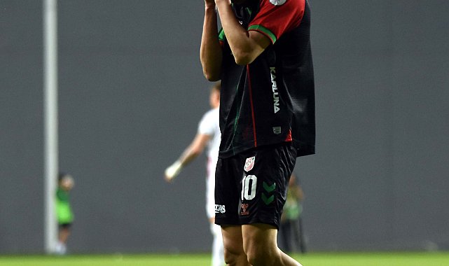 Karşıyaka'da kongre tarihi tepkisi
