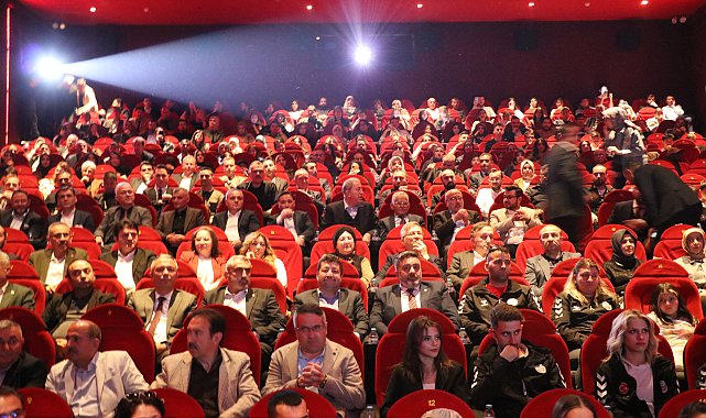 Kayseri'de 'Bir Adam Yaratmak' filminin galası yapıldı
