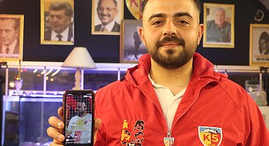 Kayserispor'un küme düşmesi sonrası deplasman tribününde ağlayan taraftar: Çok garip bir duyguydu