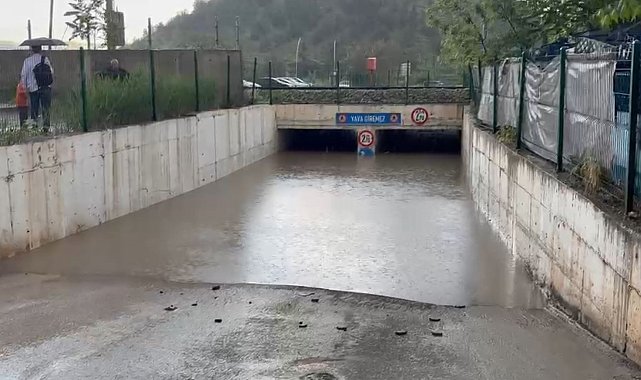Kırıkkale'de sağanak; altgeçit ve caddeler suyla doldu