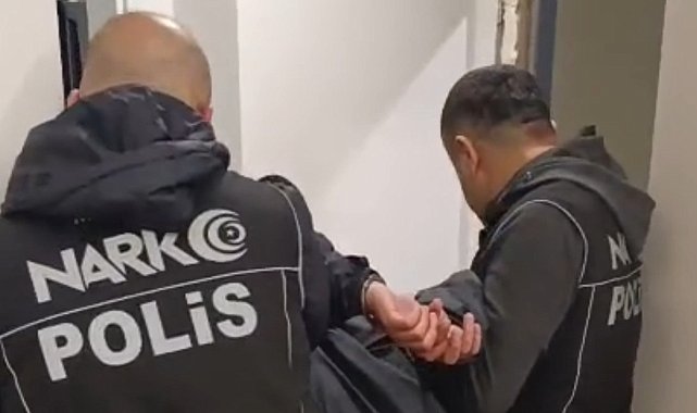 Kırmızı bültenle aranan yabancı uyruklu uyuşturucu şüphelisi Mersin'de yakalandı